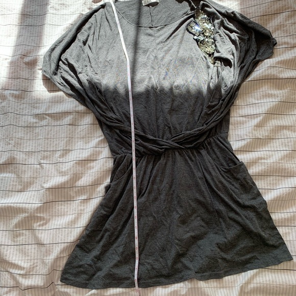 Dress - Picture 6 of 6